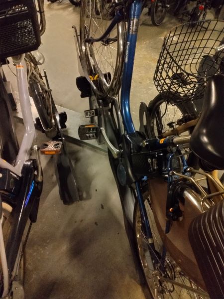 自転車を停める時...